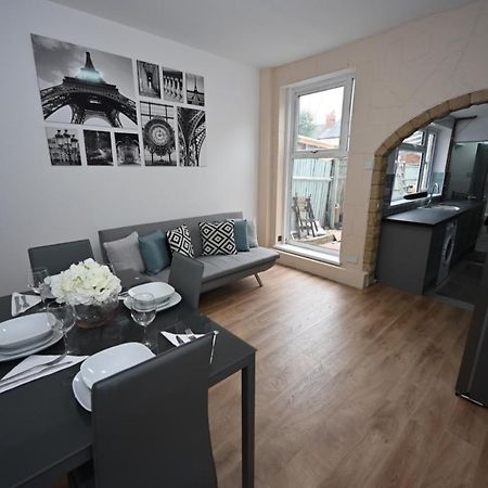Hotel Kunda House Galton Bridge Birmingham Exterior foto